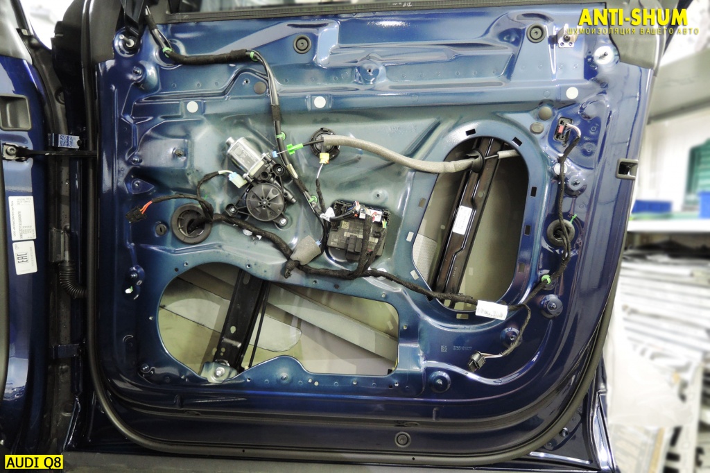 AudiQ8_002.jpg AudiQ8_002.jpg