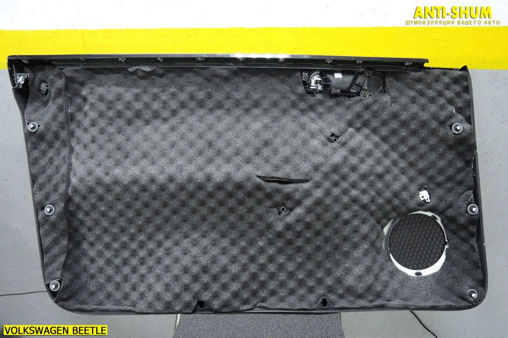 VolkswagenBeetle_18.jpg VolkswagenBeetle_18.jpg