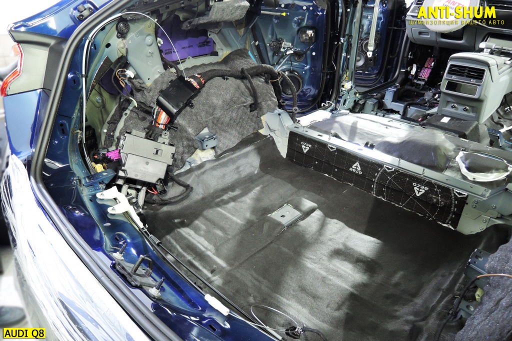 AudiQ8_018.jpg AudiQ8_018.jpg