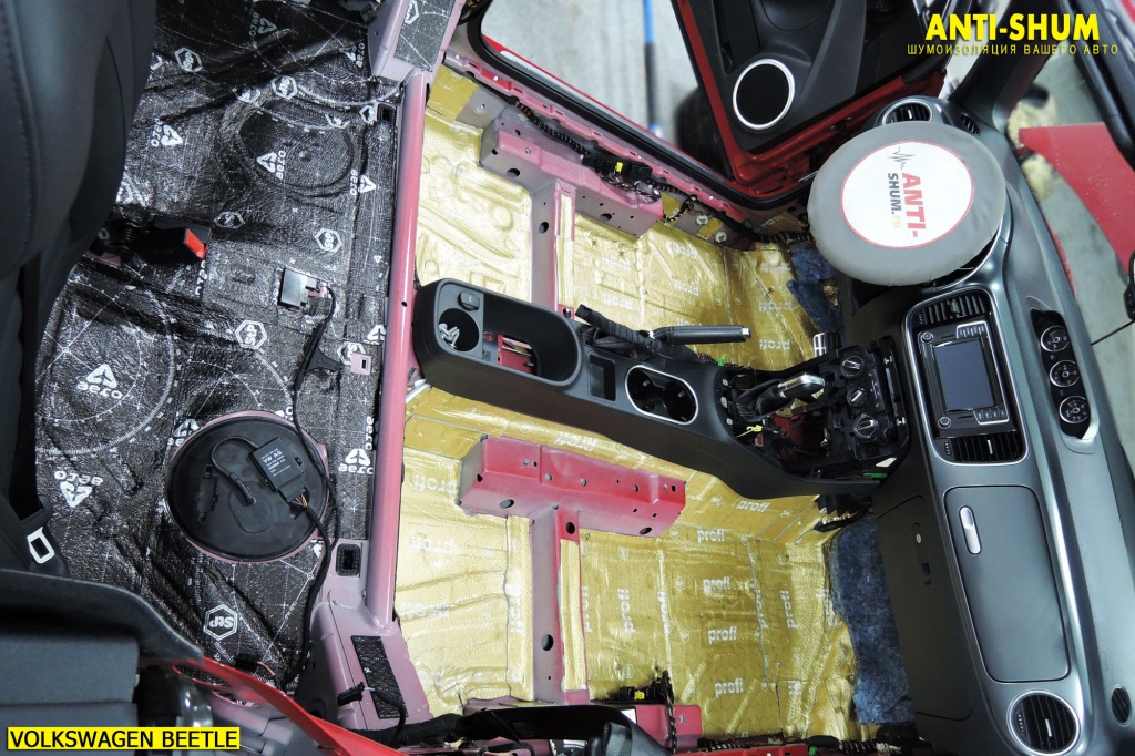 VolkswagenBeetle_7.jpg VolkswagenBeetle_7.jpg